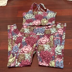 Constantly Varied Gear Succulent Print Activewear Leggings & Sports bra Small
